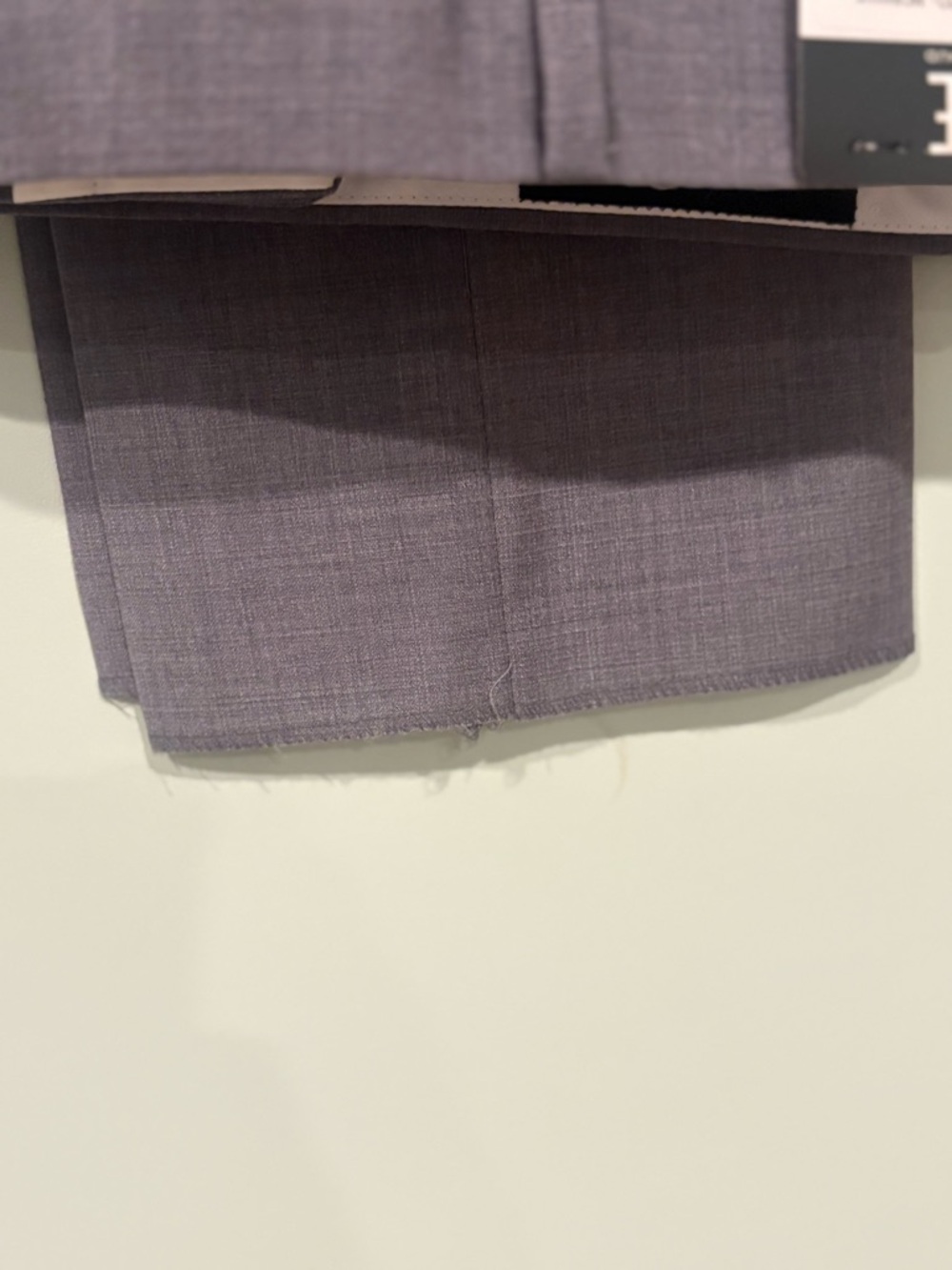 Joseph Abboud Grey Men's Two-Button Suit - Picture 11 of 11